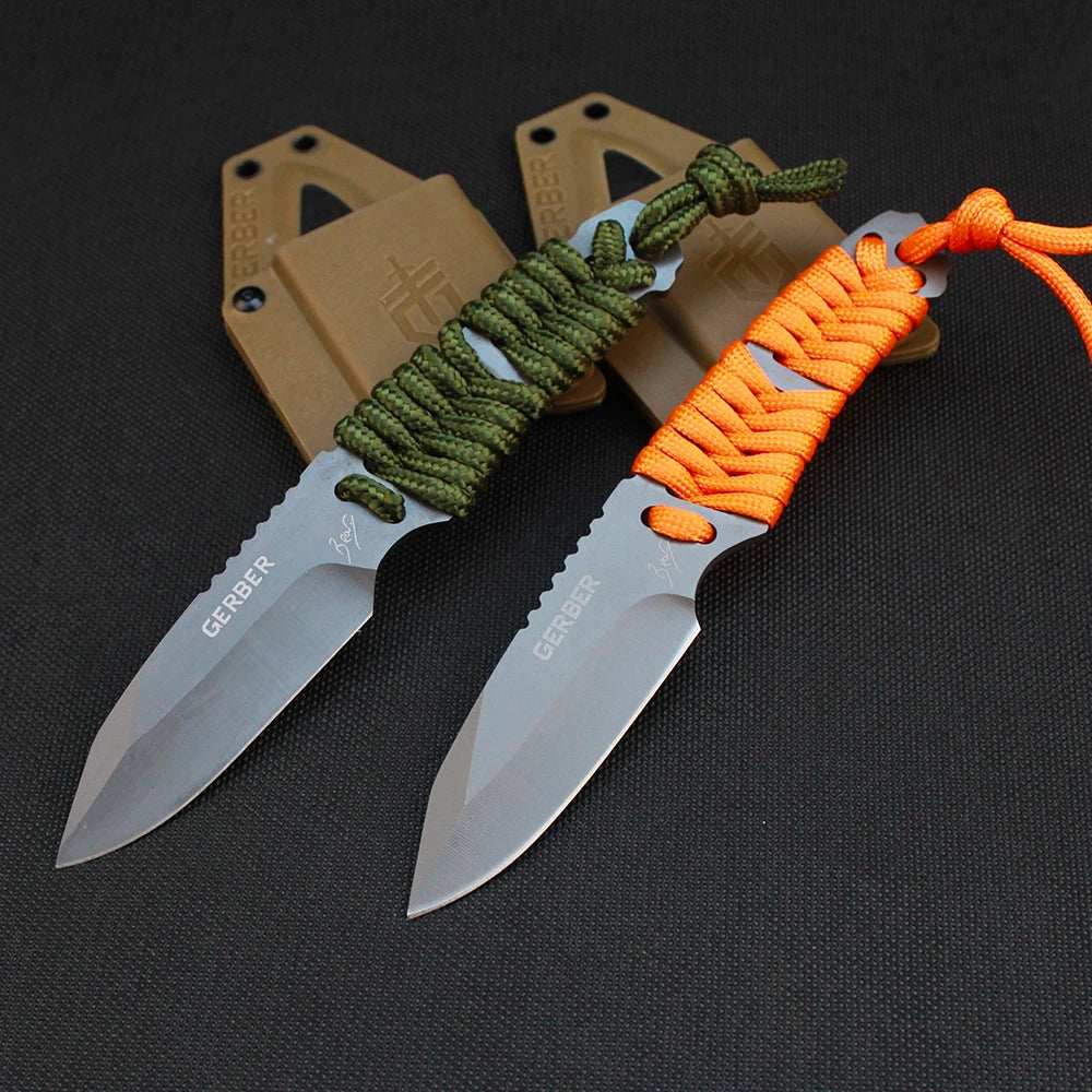 Total length of the knife: 19.6CM Blade length: 8.5 CM Blade width: 3.16CM Blade thickness: 4.05MM  Blade material: D2 Handle ma