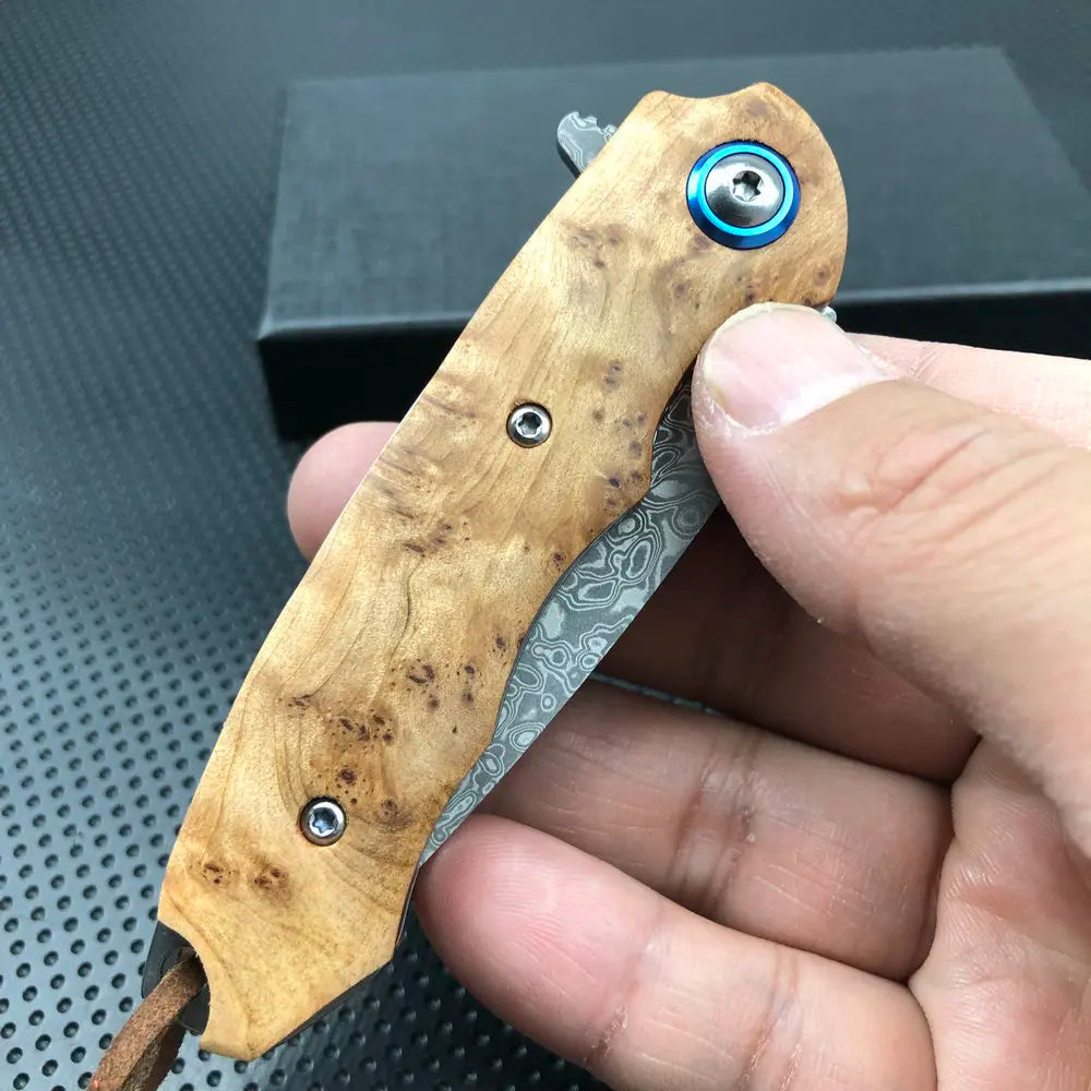 Trskt Damascus Tactical Knife Camping Knives Flipper Folding Hunting Survival Knife Pocket Edc Tool Wood Handle Dropshipping